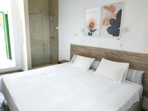 Superior Double Room, Sea View | In-room safe, iron/ironing board, free WiFi - Asteri Living (Alonissos)