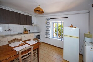 Traditional House, Sea View | Private kitchen - Asteri Living (Alonissos)