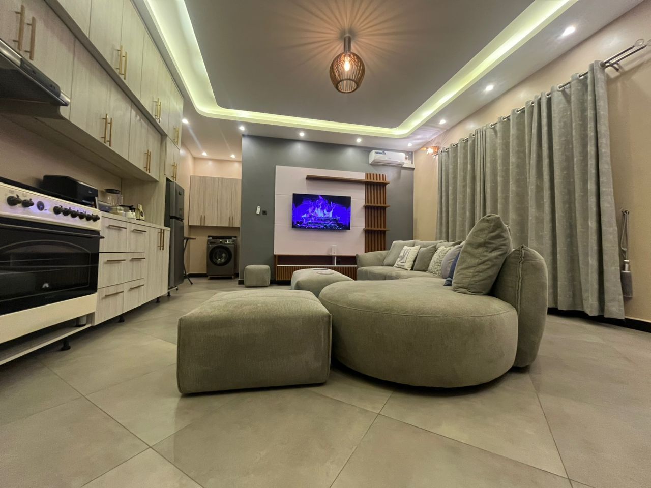 Comfort Apartment, Balcony, City View | Living area