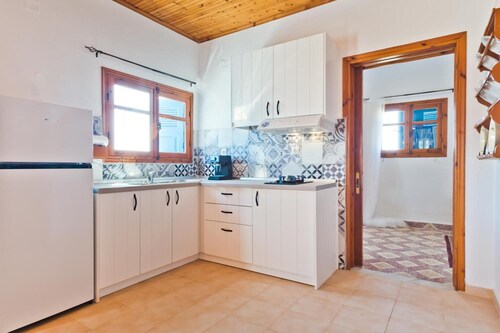 Apartment 'Kouri Traditional House' mit Meerblick, privater Terrasse & WLAN