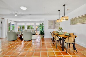 Dining - The Palm in Lido Key (Sarasota)