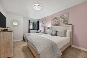 2 bedrooms, iron/ironing board, free WiFi, bed sheets - Condo with Community Hot Tub and Mountain Views! (Breckenridge)
