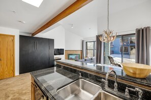 Interior - Spacious Studio with Private Sleeping Area, Central to Slopes and Downtown (Breckenridge)