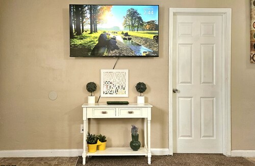 Dayton Hub — Near Airport, University & Hospitals