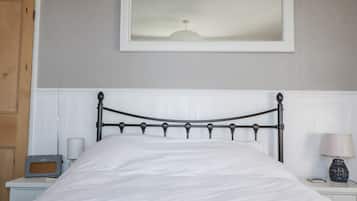 2 bedrooms, individually decorated, individually furnished, free WiFi