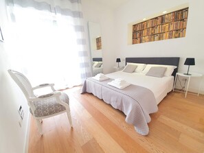 Bügeleisen/Bügelbrett, kostenloses WLAN