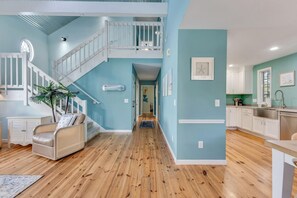 Interior - Vitamin Sea - Cozy 3BR, 2BA with Large Deck (Kure beach)