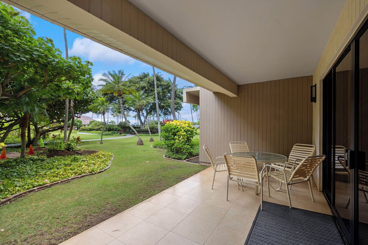 Condo, 2 Bedrooms (215) | Front of property