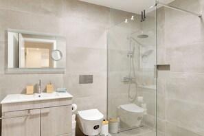 Hair dryer, towels - Mercy by the Sea by HR Madeira (Machico)