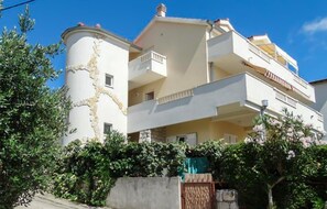 Exterior - 1 bedroom beautiful apartment in Omis (Omis)