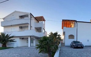 Exterior - Gorgeous apartment in Vrsi with WiFi (Vrsi)
