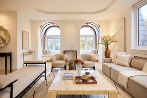 Living area - St John's Wood Penthouse (London)