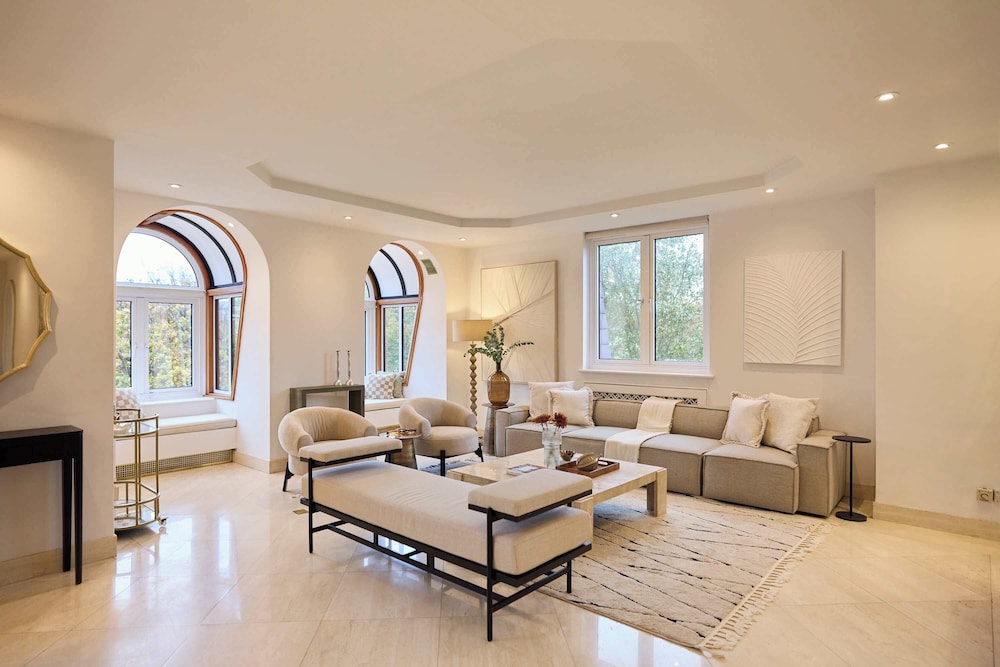 Photo inspiration: Fresh Look at St John S Wood Penthouse With Rooftop Terrace Parking London