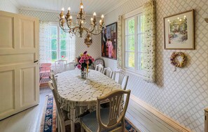 تناول الطعام