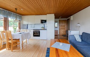 Interior - 2 bedroom awesome home in Byxelkrok (Byxelkrok)