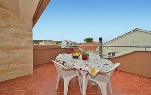 Outdoor dining - Gorgeous apartment in Bibinje with WiFi (Bibinje)