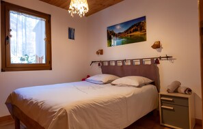 Fer et planche à repasser, Wi-Fi, draps fournis