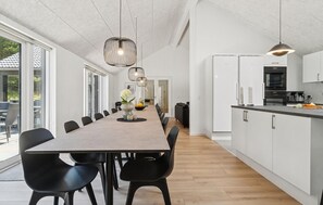 Dining - Gorgeous home in Glesborg with sauna (Glesborg)