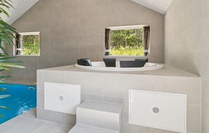 Pool - Gorgeous home in Glesborg with sauna (Glesborg)