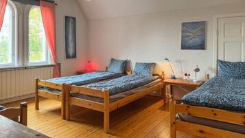 2 bedrooms, free WiFi