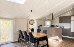 Dining - Awesome home in Hvide Sande with sauna (Hvide Sande)