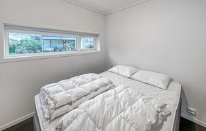 Free WiFi - Gorgeous home in Svenevig with WiFi (Svenevig)