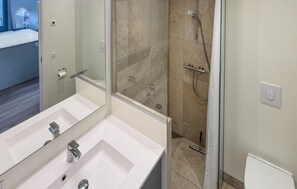 Shower - Amazing apartment in Ringkøbing with WiFi (Ringkøbing)