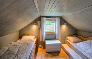 سرير سفر وواي فاي مجانًا