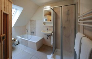 Bathroom - Pet friendly apartment in Röbel with sauna (Röbel)