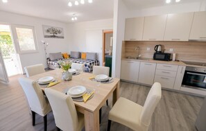 Dining - 2 bedroom lovely home in Lisane Ostrovicke (Lisane Ostrovicke)