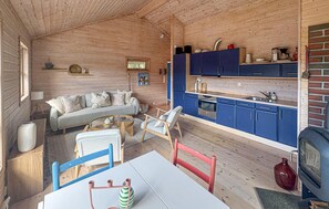 Smart TV, fireplace - 1 bedroom cozy home in Førde i Hordaland (Førde i Hordaland)