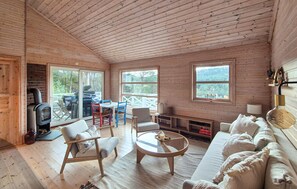 Smart TV, fireplace - 1 bedroom cozy home in Førde i Hordaland (Førde i Hordaland)