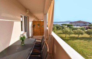 Outdoor dining - Stunning apartment in Sveti Petar na Moru (Sveti Petar na Moru)