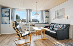 TV, fireplace - Amazing home in Snedsted with WiFi (Snedsted)