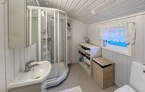 Shower - 3 bedroom gorgeous home in Farsund (Farsund)