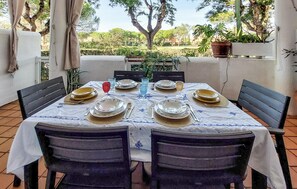 Outdoor dining - 3 bedroom cozy home in Islantilla - Isla Cris (Islantilla - Isla Cris)