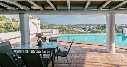 Superbe maison Ă La Puebla de los Infantes