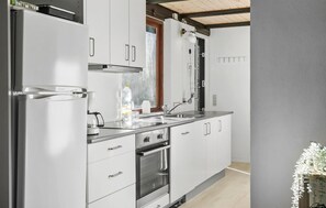 Køleskab, opvaskemaskine, kaffe-/temaskine