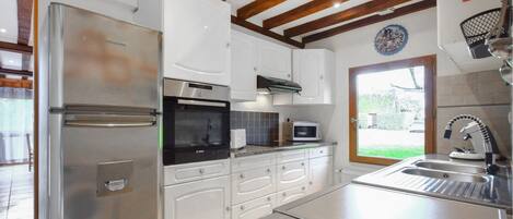 Refrigerador, horno, parrilla de estufa y lavavajillas