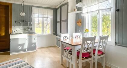 2 bedroom amazing home in Töcksfors
