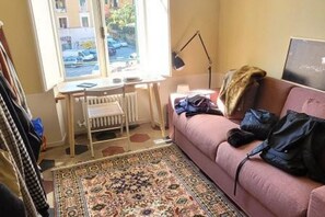Living area - Garbatella Enchanting Two Bedroom (Roma)