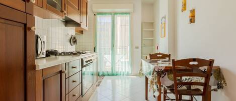 Fridge, microwave, toaster