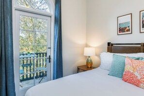 Silitysrauta/-lauta, vauvan matkasÀnky, ilmainen Wi-Fi, vuodevaatteet