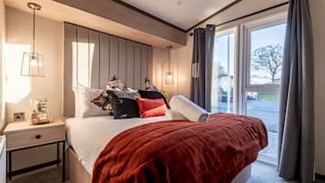 Een strijkplank/strijkijzer, gratis wifi, beddengoed