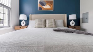 Desk, iron/ironing board, WiFi, bed sheets - Landing | Modern 1BD, Clubhouse, Gym (Bayonne)