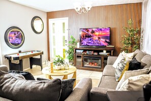 Smart TV, fireplace, video games