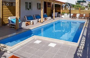 Pool - 1 bedroom awesome apartment in Hvar (Hvar)