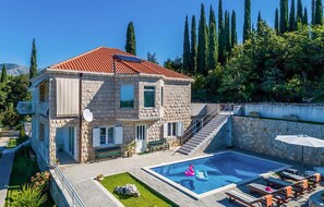 Exterior - Lovely apartment in Cilipi with private swimming pool, can be inside or outside (Cilipi)