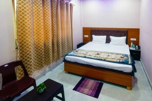 Double Room, City View | Desk, laptop workspace, free WiFi - Hotel Saraswati Stay Dham (Vrindavan)