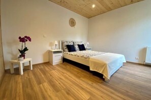 Iron/ironing board, WiFi, bed sheets - Gîte confort at Lamothe d'alès (Lavergne)